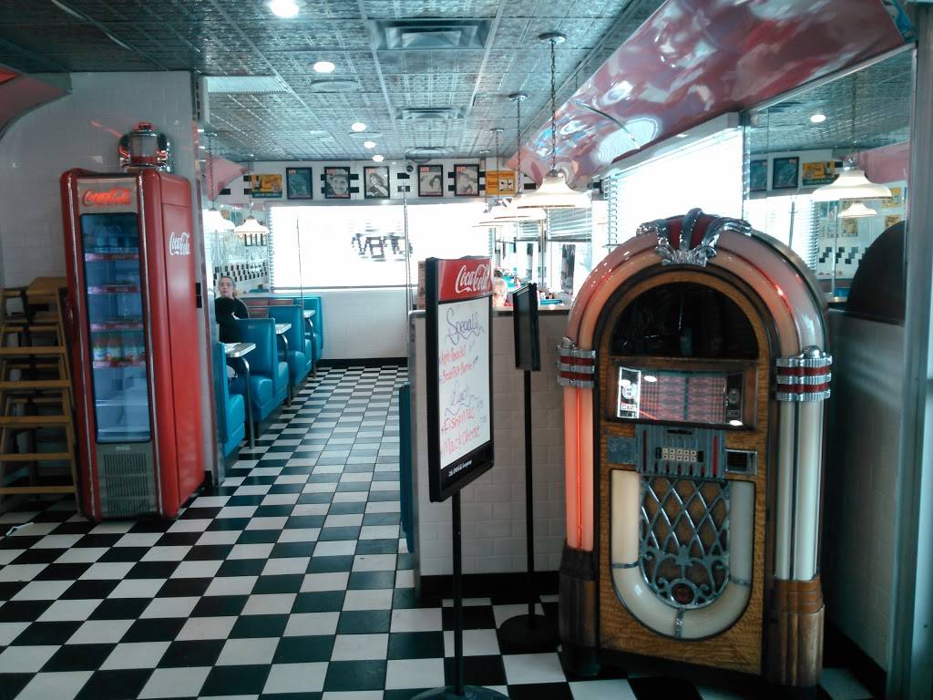 The Grand Diner | restaurant | 48730 Grand River Ave, Novi, MI 48374, USA | 2483800333 OR +1 248-380-0333