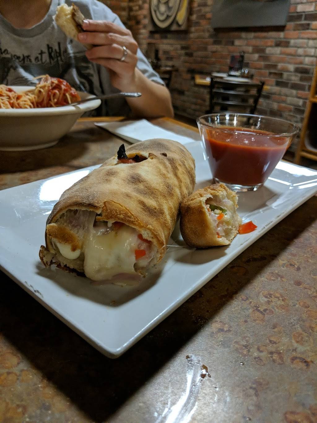 Alfonsos Trattoria | meal delivery | 99 W Main St, Somerville, NJ 08876, USA | 9085260616 OR +1 908-526-0616