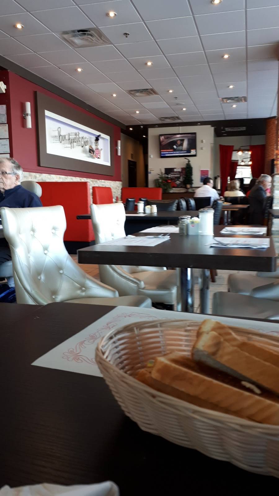 Bon Appétit Chéri | restaurant | 1200 Boulevard Chomedey #160, Laval, QC H7V 3Z3, Canada | 4509020150 OR +1 450-902-0150