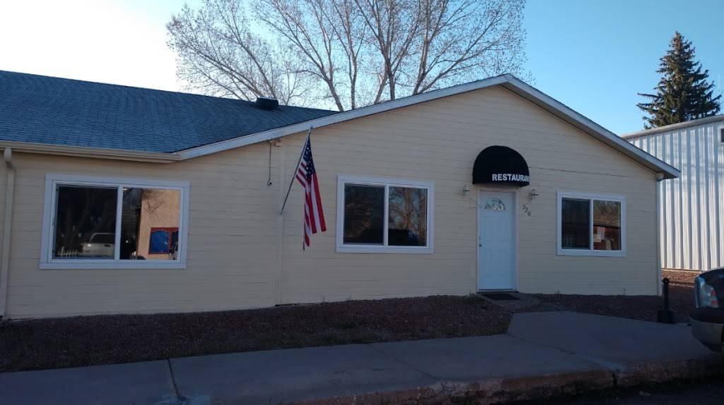 Karens Kafe And Stephanies Bar And Grill | restaurant | 520 Colorado Ave, Calhan, CO 80808, USA | 7193473267 OR +1 719-347-3267