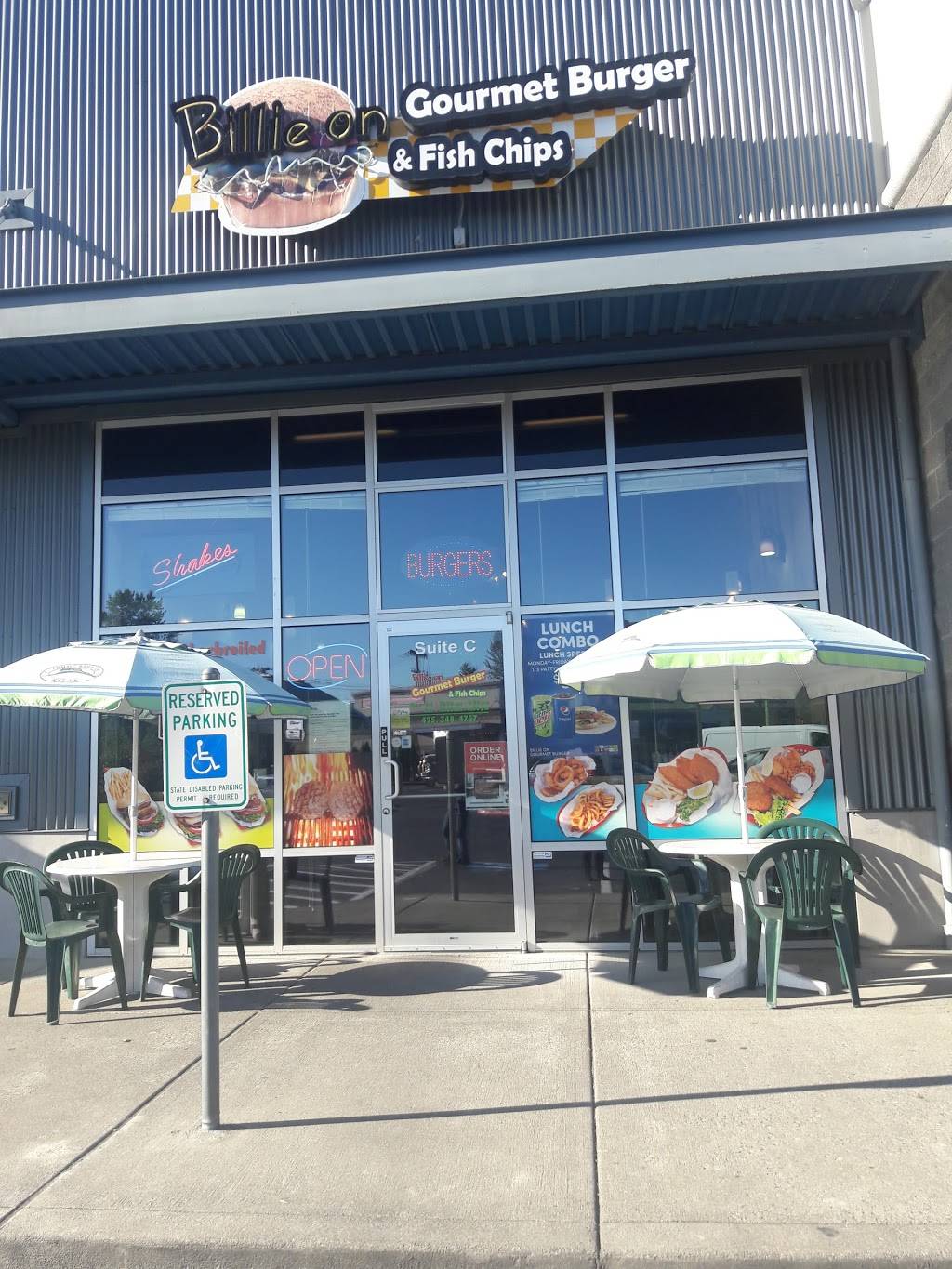 Billie On Gourmet Burger | restaurant | 7405 Hardeson Rd, Everett, WA 98203, USA | 4253484757 OR +1 425-348-4757