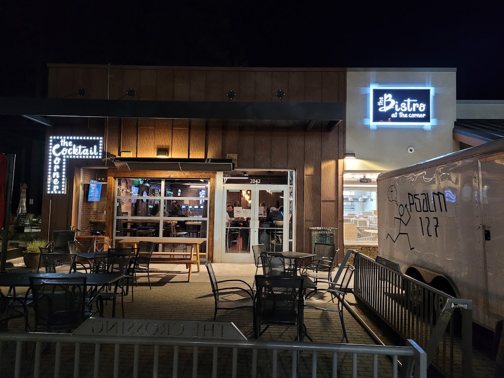 Tahoe Cocktail Corner | restaurant | 2042 Lake Tahoe Blvd, South Lake Tahoe, CA 96150, USA | 5306002751 OR +1 530-600-2751