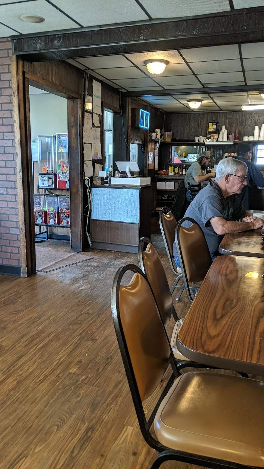 Spokes Country Kitchen | restaurant | 1001 S State St, Pioneer, OH 43554, USA | 4197379561 OR +1 419-737-9561