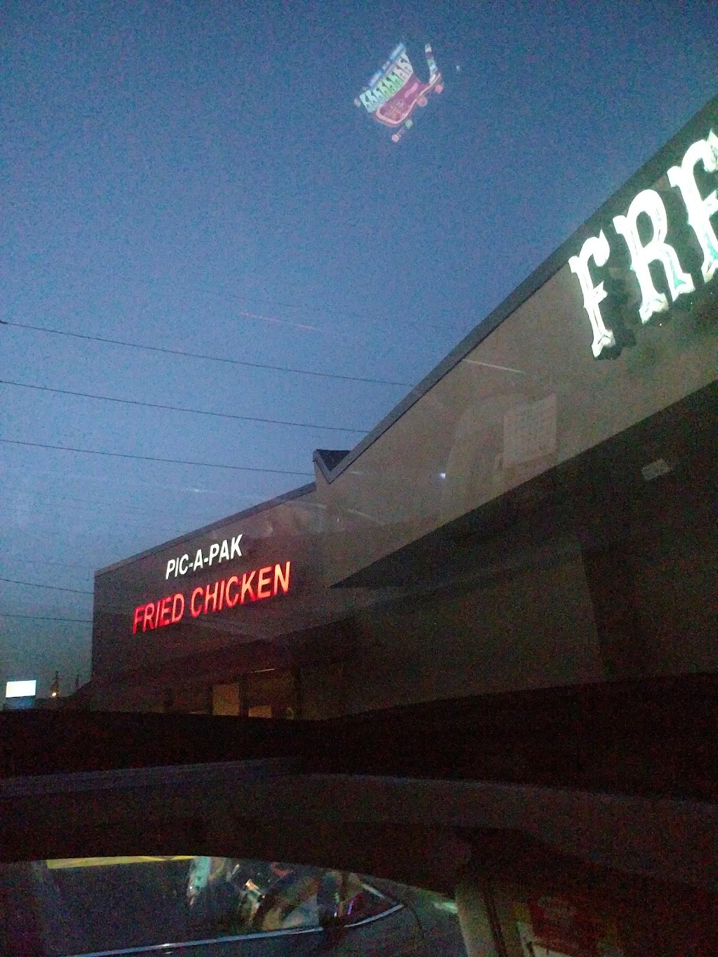 Pic-A-Pak Fried Chicken | restaurant | 310 S Alexander Ave, Port Allen, LA 70767, USA | 2253832289 OR +1 225-383-2289