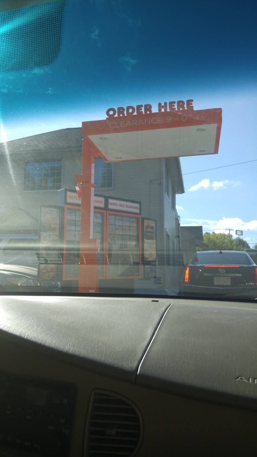 Dunkin | bakery | 4 Harding Ave, Ludlow, MA 01056, USA | 4135833482 OR +1 413-583-3482