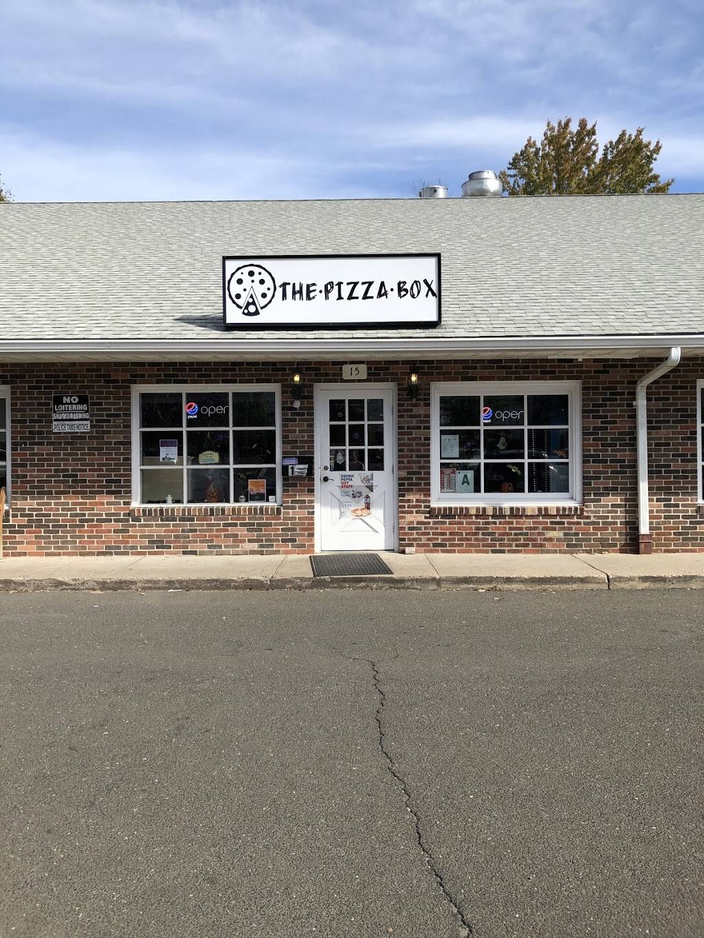 The Pizza Box | restaurant | 15 Huntington St, Shelton, CT 06484, USA | 2035138040 OR +1 203-513-8040