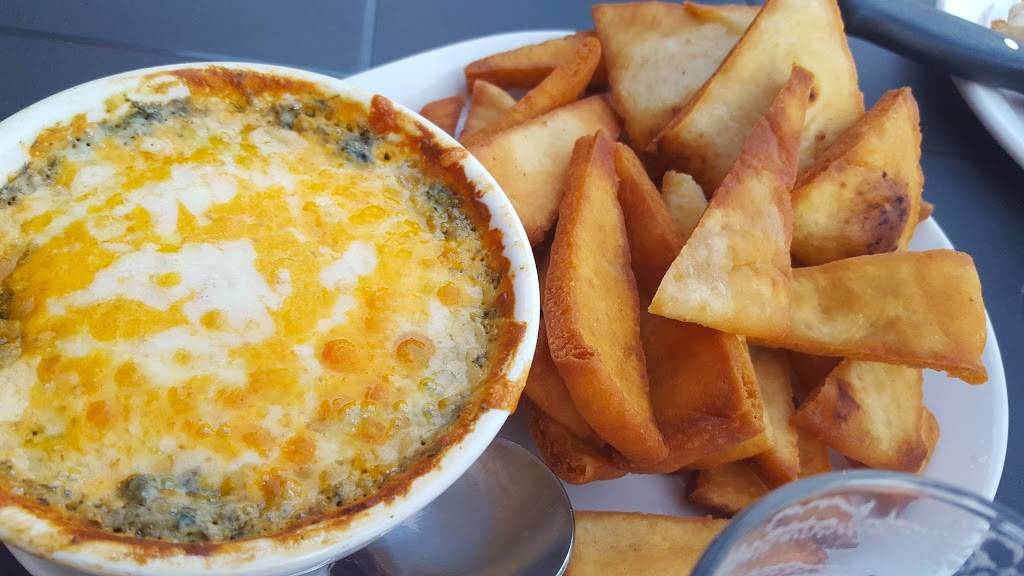 The Bent Elbow | restaurant | 2880 King St E, Kitchener, ON N2A 1A7, Canada | 5192080202 OR +1 519-208-0202