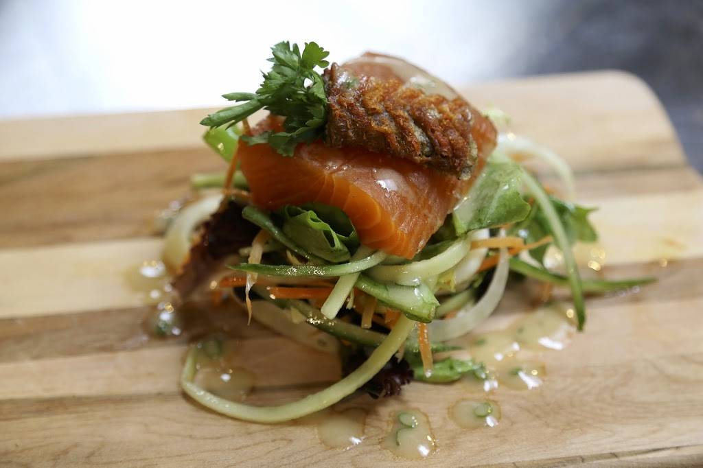 Le Dorchester cuisine & complicites | restaurant | 232 Rue Richelieu, Saint-Jean-sur-Richelieu, QC J3B 6X9, Canada | 4503471589 OR +1 450-347-1589