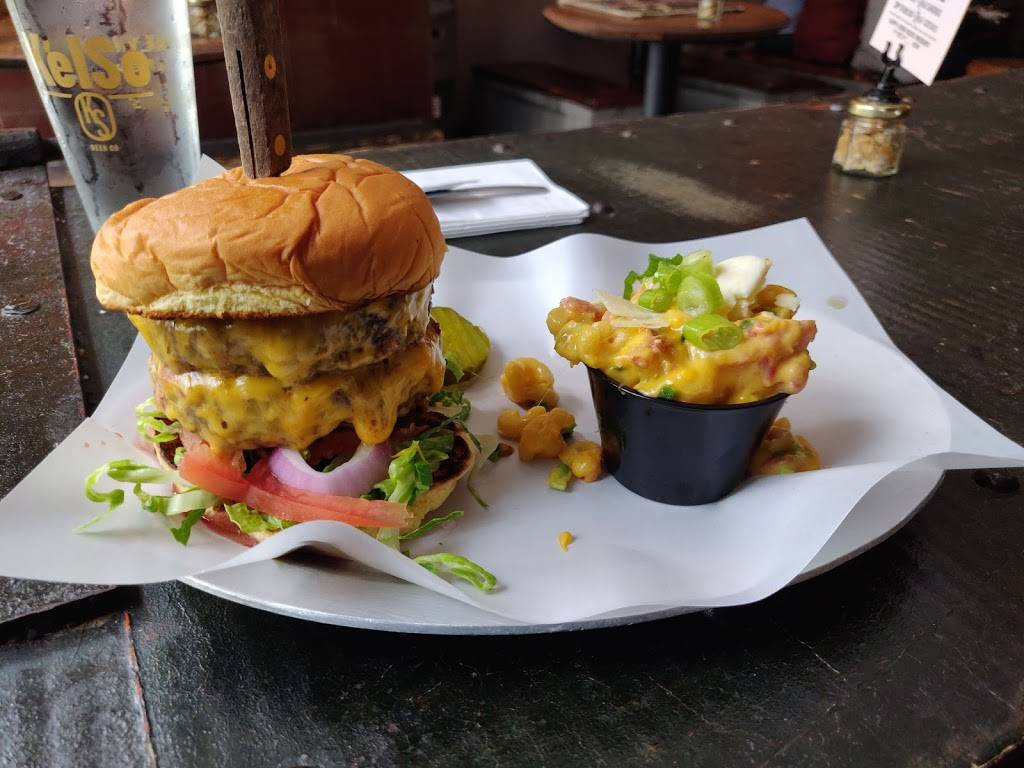 THE BARONESS bar + kitchen | restaurant | 4126 Crescent St, Long Island City, NY 11101, USA | 7187845065 OR +1 718-784-5065