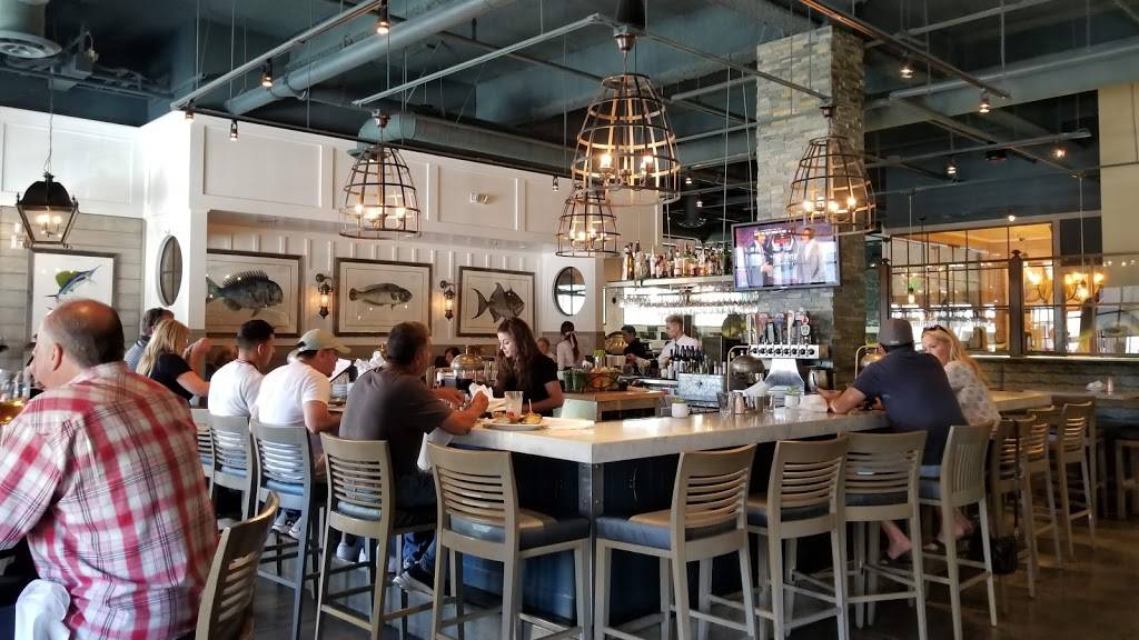 Lure Fish House | restaurant | 60 S California St, Ventura, CA 93001, USA | 8055674400 OR +1 805-567-4400