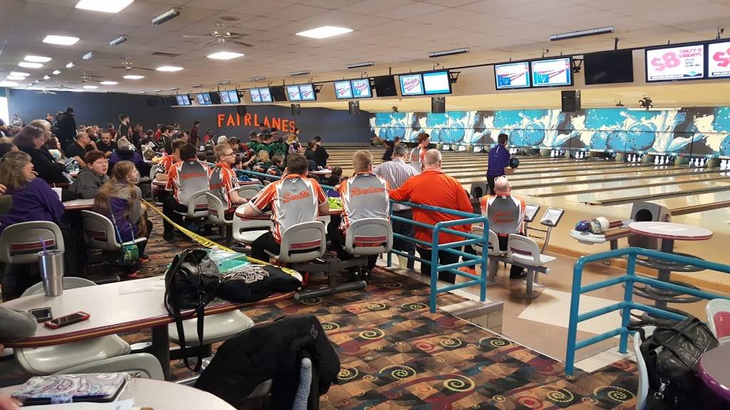 Park Center Lanes | meal takeaway | 2222 28th St SW, Wyoming, MI 49519, USA | 6165322313 OR +1 616-532-2313