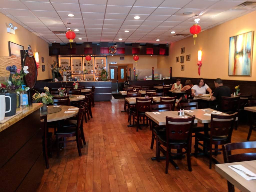 Moon Palace Restaurant | restaurant | 216 W Cermak Rd, Chicago, IL 60616, USA | 3122254081 OR +1 312-225-4081