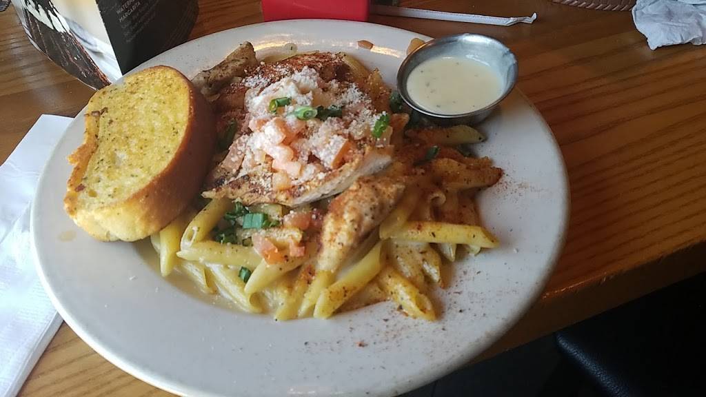 Chilis Grill & Bar | restaurant | 8350 NW Roanridge Rd, Kansas City, MO 64151, USA | 8167414433 OR +1 816-741-4433