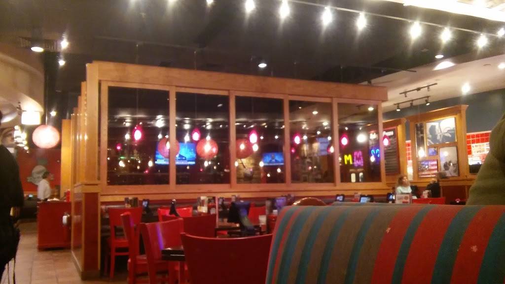 Red Robin Gourmet Burgers and Brews | restaurant | 45305 Abell House Ln, California, MD 20619, USA | 3018669090 OR +1 301-866-9090