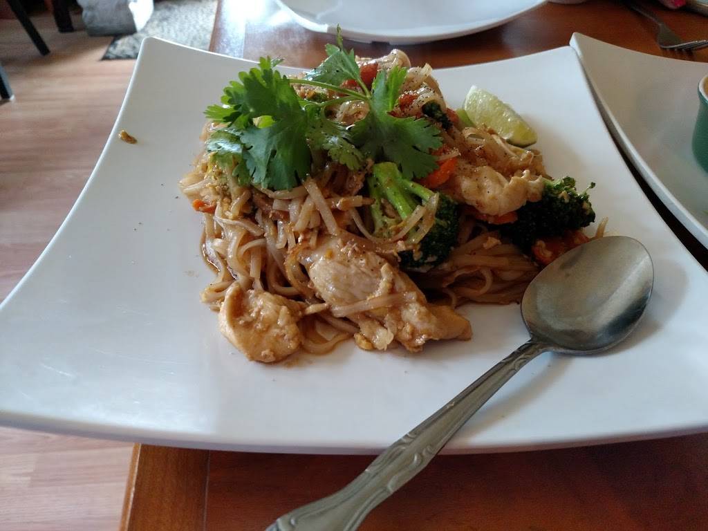 Nattamit Thai Restaurant | restaurant | 9001 Pacific Ave NW, Silverdale, WA 98383, USA | 3606923085 OR +1 360-692-3085
