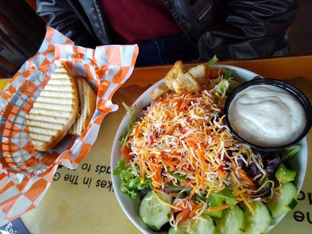 Tom & Earls Back Alley Grill | restaurant | 651 Parkway #110, Gatlinburg, TN 37738, USA | 8653256022 OR +1 865-325-6022