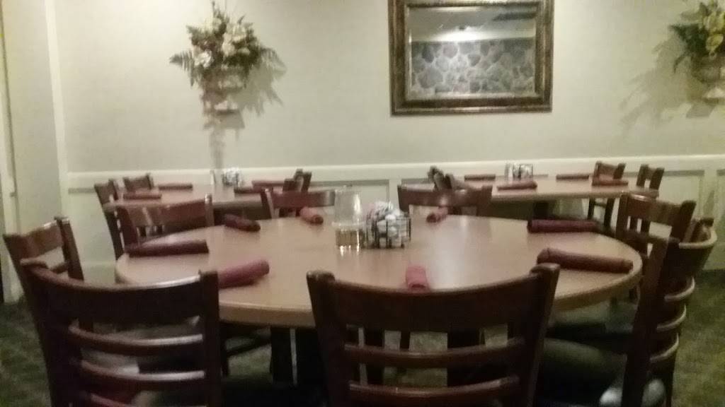 Bridgewater Restaurant & Pub | restaurant | 1009 W Park Ave, Chippewa Falls, WI 54729, USA | 7157236941 OR +1 715-723-6941