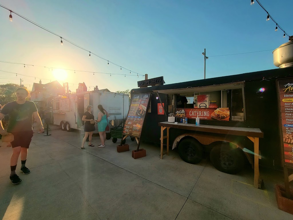 Anytime Arepa | restaurant | 636 S 6th St, Milwaukee, WI 53204, USA | 4148825522 OR +1 414-882-5522