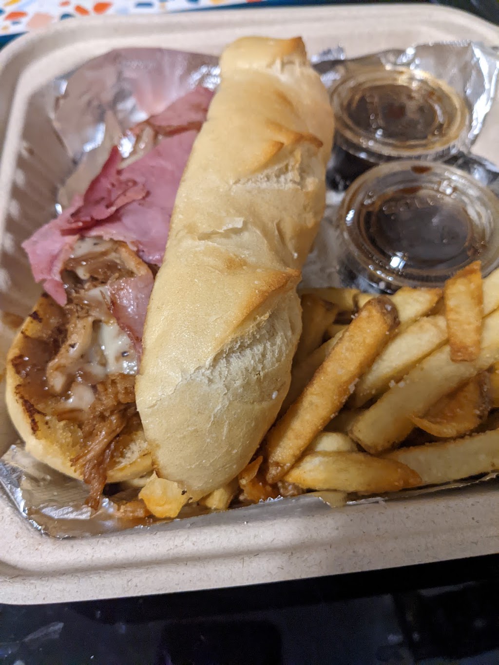 Bottom Dog Collective | restaurant | 3915 Carnegie Ave K30, Cleveland, OH 44115, USA | 2162309868 OR +1 216-230-9868