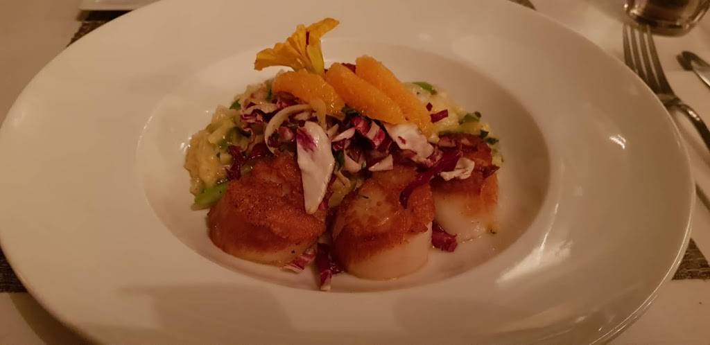 Chescas Restaurant | restaurant | 38 N Water St, Edgartown, MA 02539, USA | 5086271234 OR +1 508-627-1234