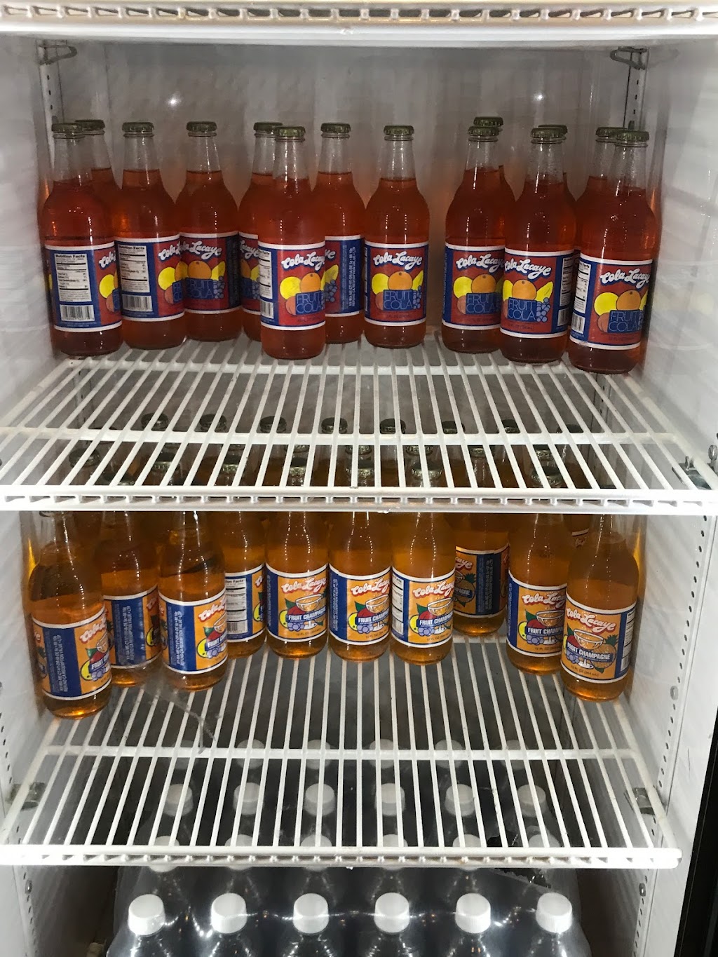 Lakay | bakery | 6334 Rising Sun Ave, Philadelphia, PA 19111, USA | 2157252858 OR +1 215-725-2858