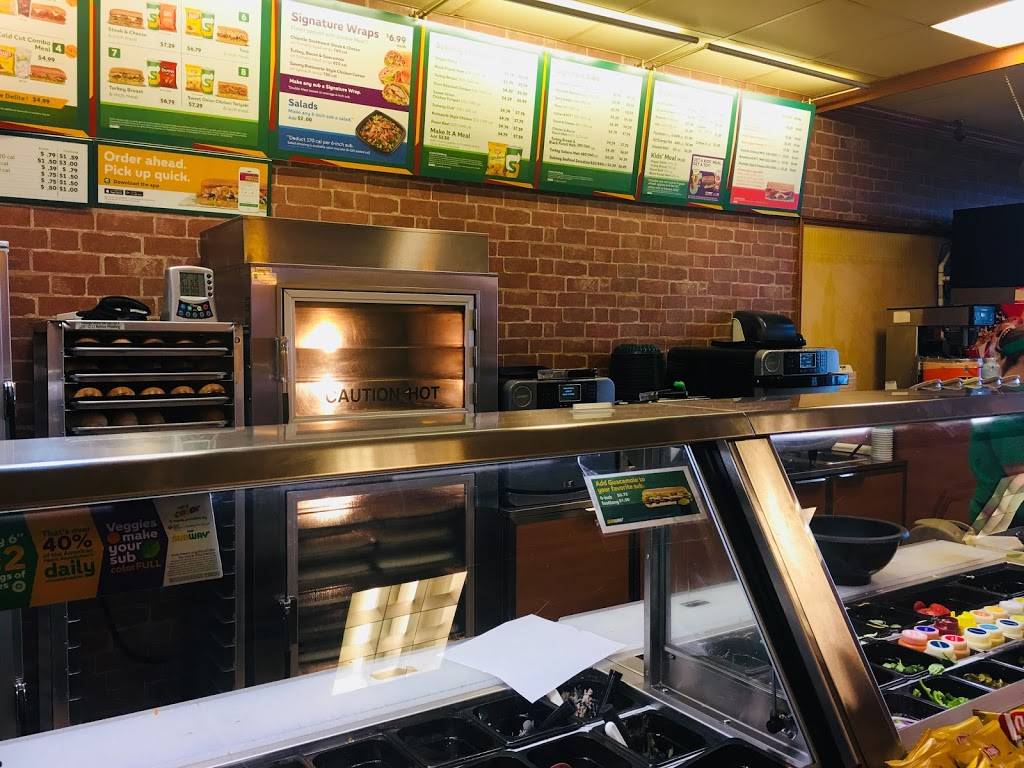 Subway | restaurant | 1996 S Houston Levee Rd, Collierville, TN 38017, USA | 9018501411 OR +1 901-850-1411