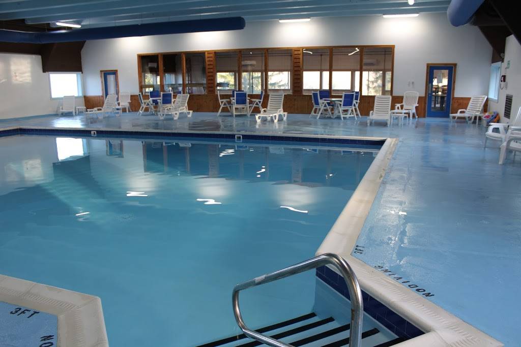 Alpine Lake Resort | night club | 700 W Alpine Dr, Terra Alta, WV 26764, USA | 3047892481 OR +1 304-789-2481