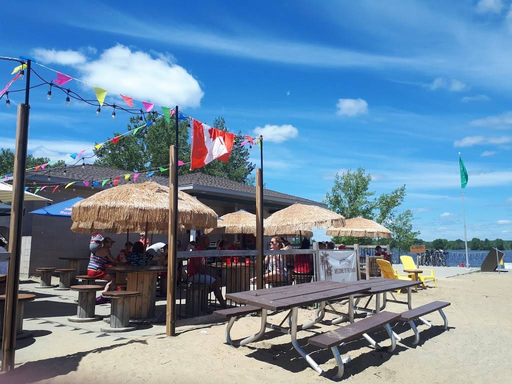 Bananas Beach Grill & Rum Shack | restaurant | 795 Trim Rd, Orléans, ON K4A 3P4, Canada | 6136003072 OR +1 613-600-3072