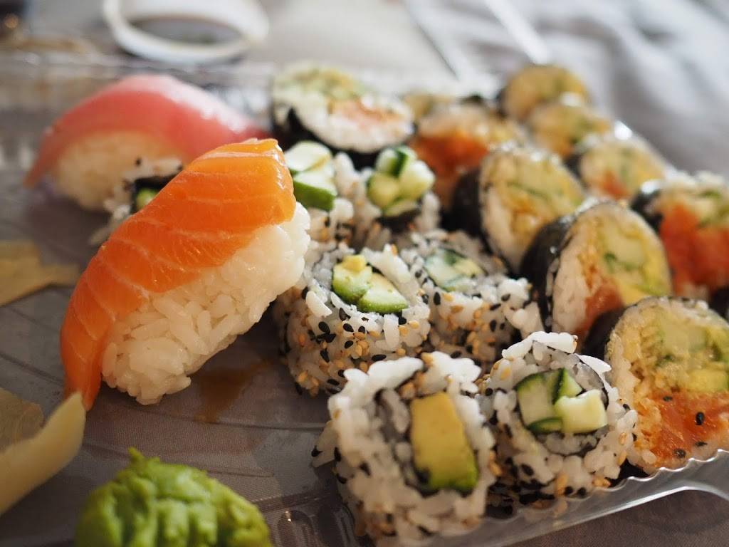 Sushi Fleury | meal delivery | 2343 Rue Fleury E, Montréal, QC H2B 1K8, Canada | 5143827953 OR +1 514-382-7953