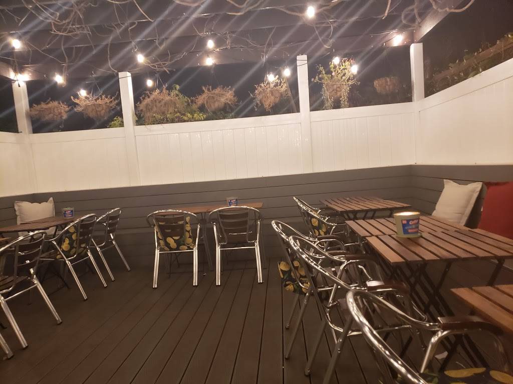 Bricks & Hops | restaurant | 65 Bruckner Blvd, The Bronx, NY 10454, USA | 7184503991 OR +1 718-450-3991