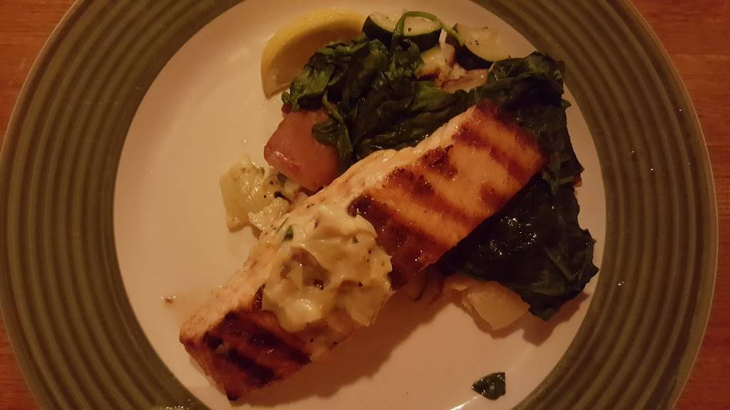 Applebees Grill + Bar | restaurant | 13832 W McDowell Rd, Goodyear, AZ 85338, USA | 6235368440 OR +1 623-536-8440