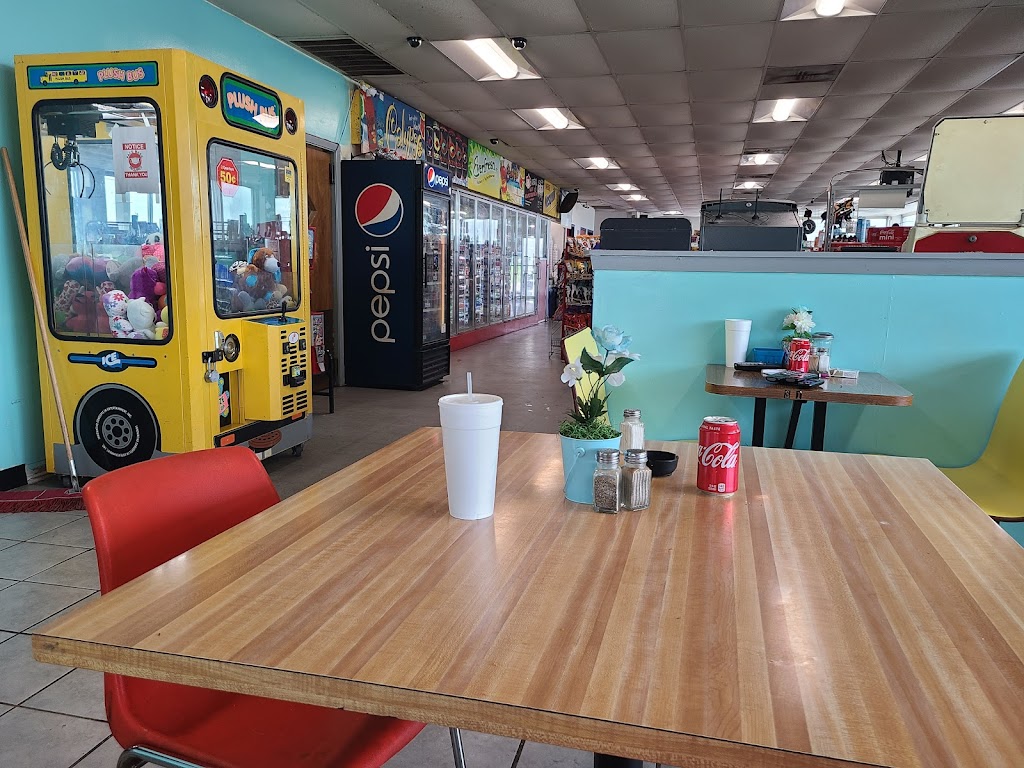 Lawrence Diner | restaurant | 1873 US-80, Lawrence, MS 39336, USA | 6017750330 OR +1 601-775-0330