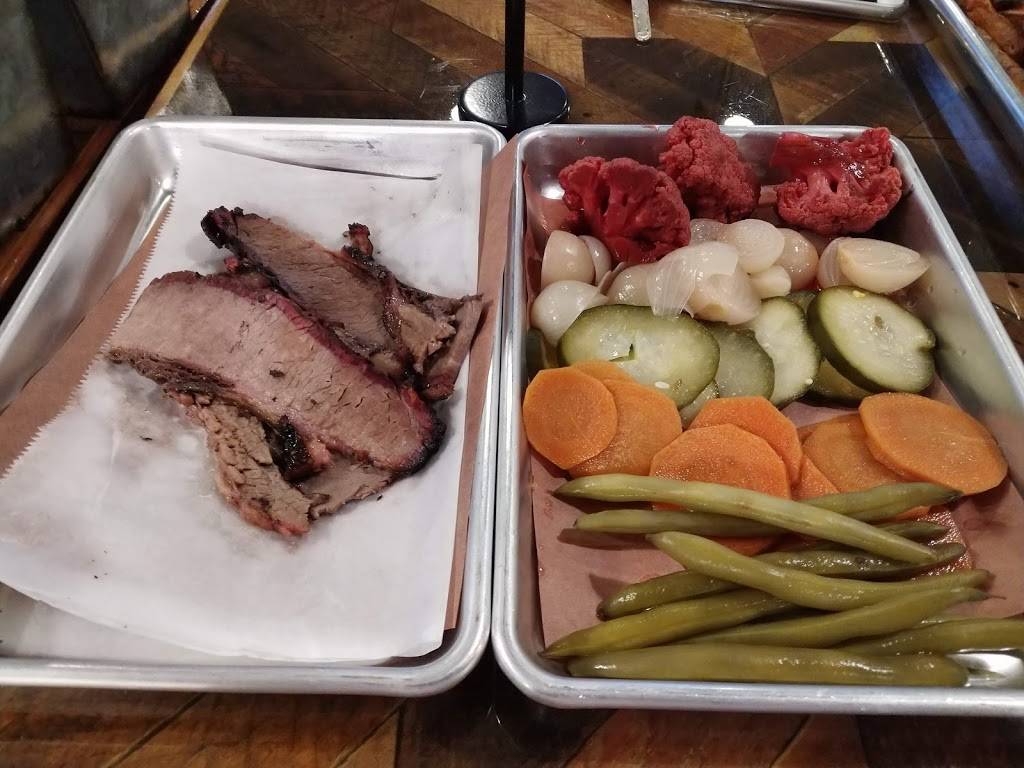 Station Family + BBQ | restaurant | 400 Wyoming Ave, Cincinnati, OH 45215, USA | 5136796797 OR +1 513-679-6797