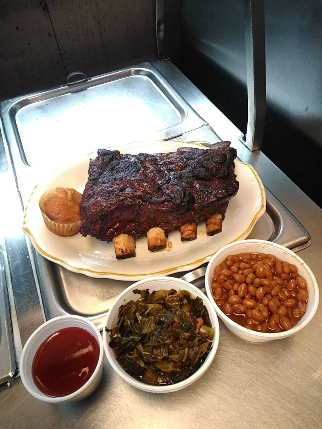 Southern Que BarBQ | restaurant | 70 Pomeroy Ave, Meriden, CT 06450, USA | 2032381542 OR +1 203-238-1542