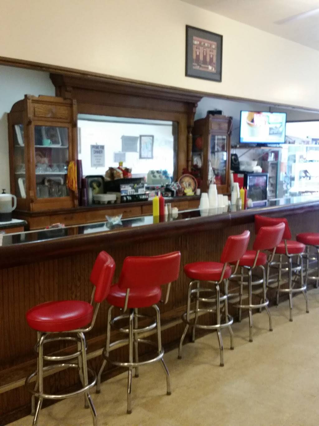 Hickory Cafe | restaurant | 102 Washington St, New Richmond, IN 47967, USA | 7653397700 OR +1 765-339-7700