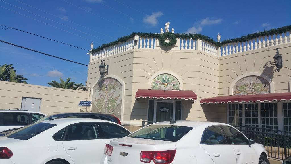 Versailles Restaurant Cuban Cuisine | restaurant | 3555 SW 8th St, Miami, FL 33135, USA | 3054440240 OR +1 305-444-0240