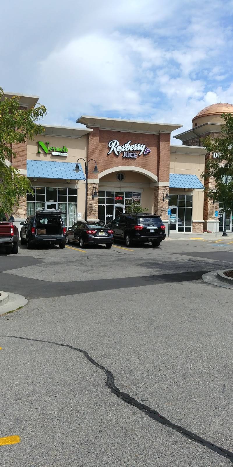 Roxberry Juice Co. Sandy | restaurant | 1922 E 9400 S, Sandy, UT 84093, USA | 8016769211 OR +1 801-676-9211