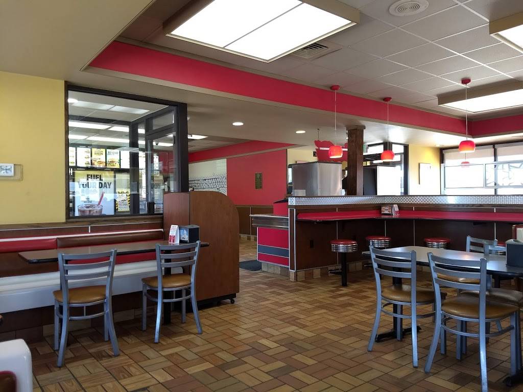 Carls Jr. | restaurant | 720 10th St, Greeley, CO 80631, USA | 9703529522 OR +1 970-352-9522