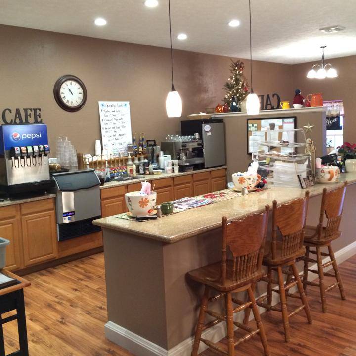 The Lions Den Cafe | cafe | 2262 Quaker Valley Rd, Fishertown, PA 15539, USA | 8148399996 OR +1 814-839-9996