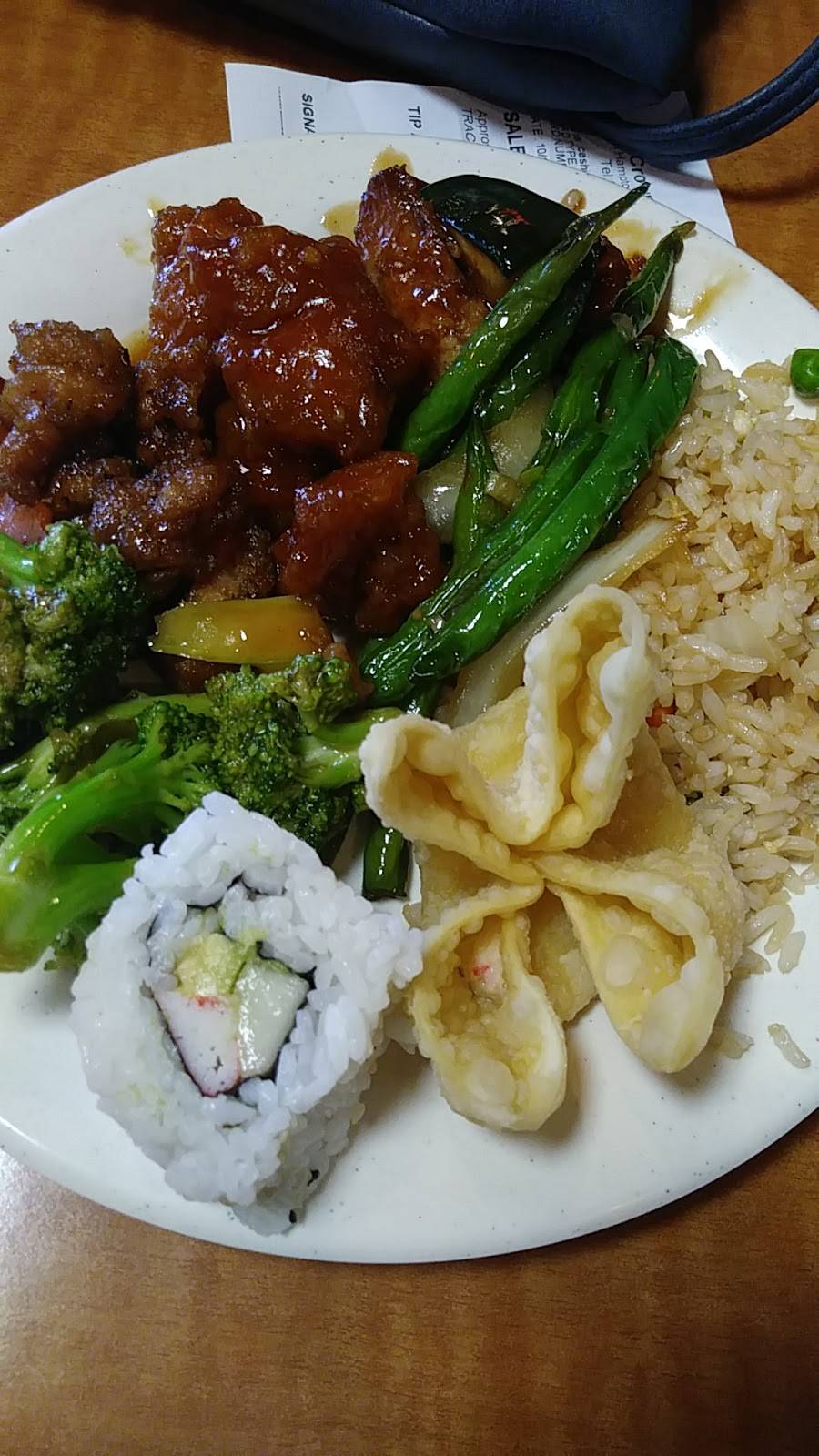 Crown Buffet | restaurant | 1350 N Hampton Rd, Dallas, TX 75208, USA | 2149483533 OR +1 214-948-3533