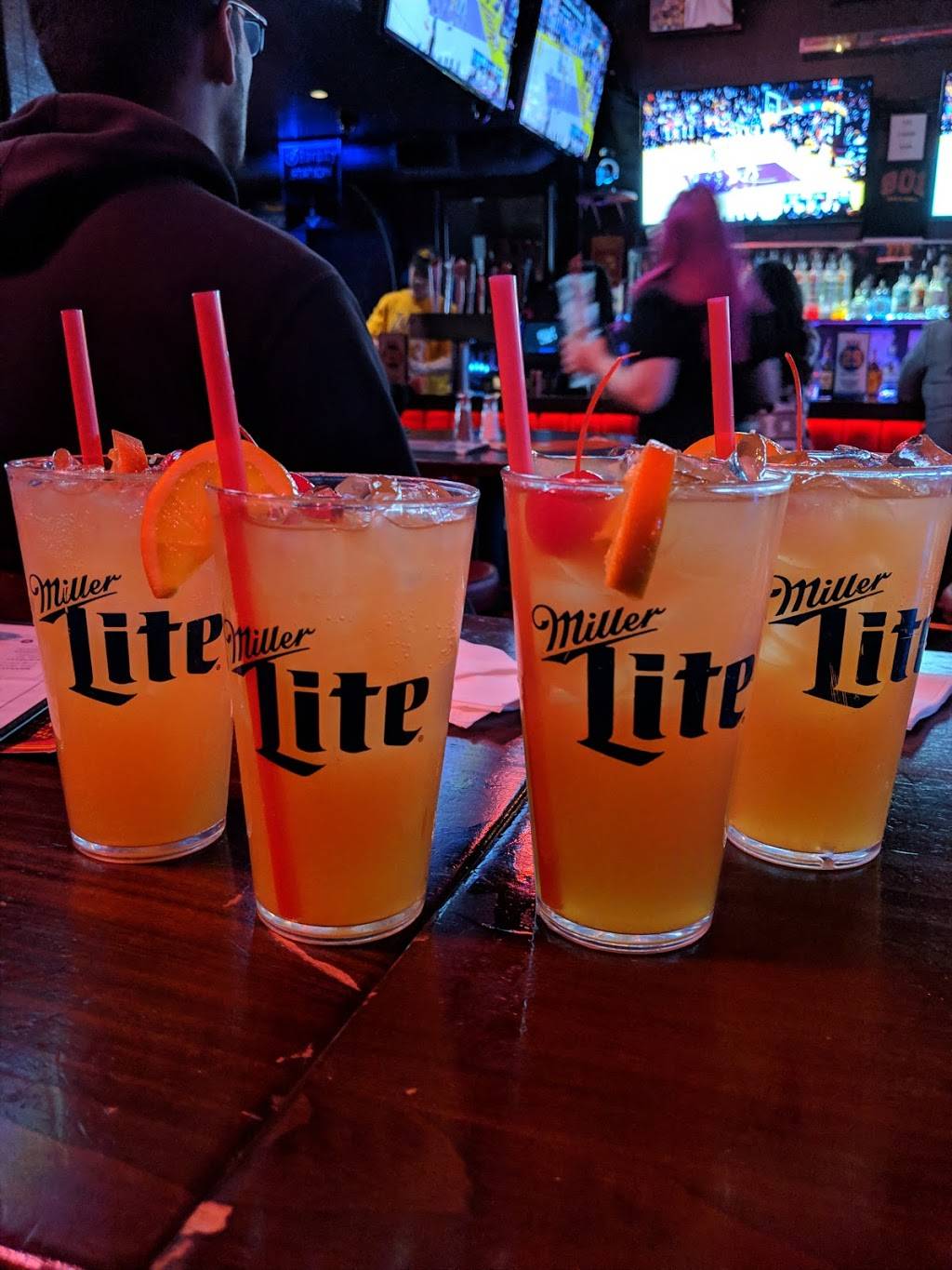 901 Bar and Grill | restaurant | 2902 S Figueroa St, Los Angeles, CA 90007, USA | 2137457900 OR +1 213-745-7900