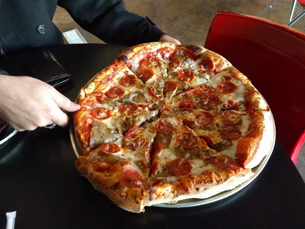 Pie Hole Pizzeria | restaurant | 2708 E 15th St, Tulsa, OK 74104, USA | 9187421200 OR +1 918-742-1200
