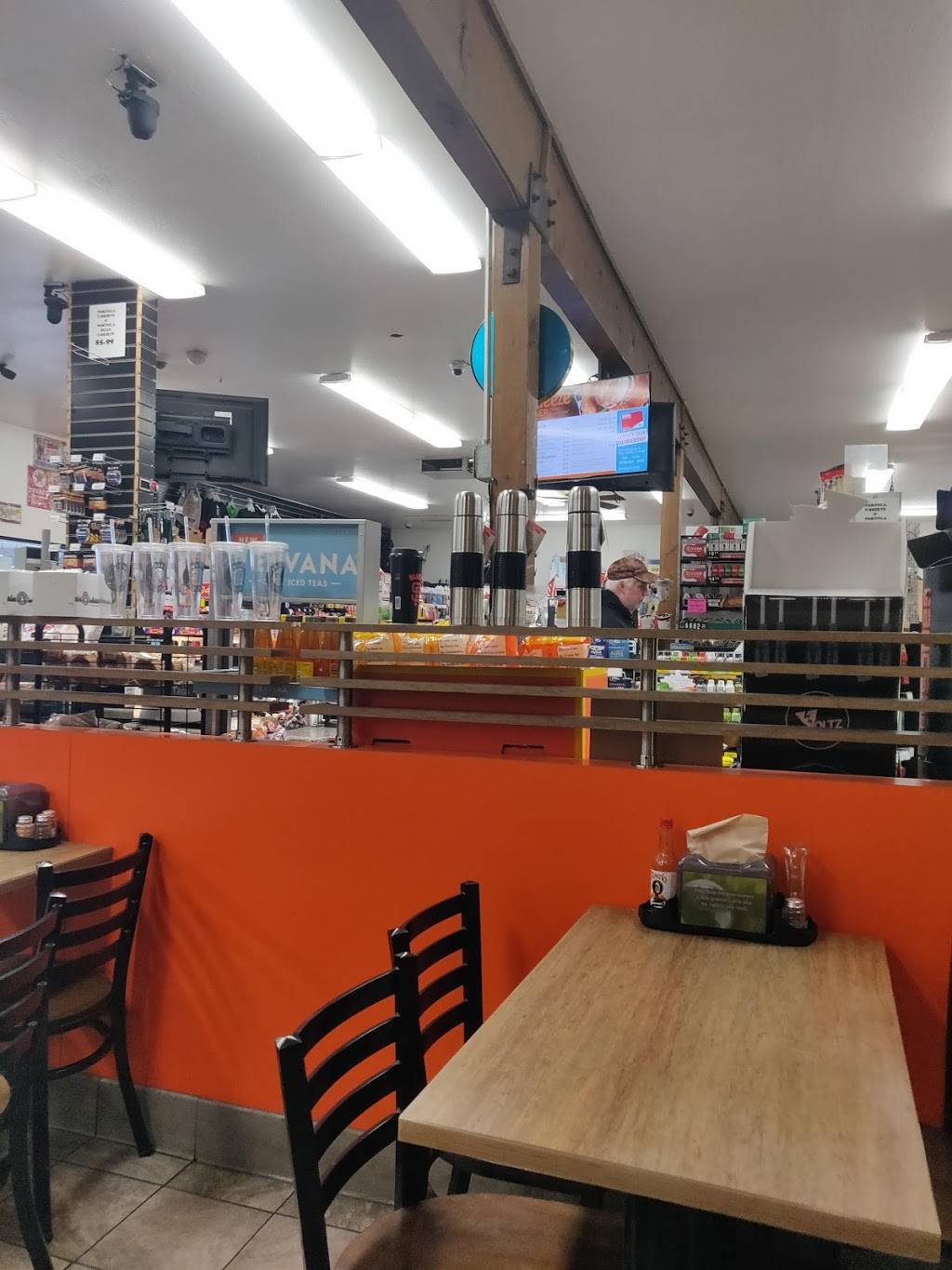 Sierra Squeeze Burger | restaurant | 287-323 E Sierra Ave, Portola, CA 96122, USA | 5308325251 OR +1 530-832-5251