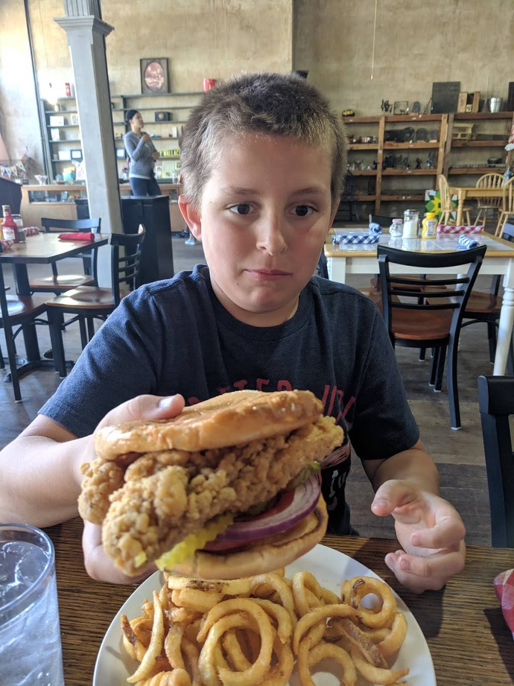 The Jewell Cafe and Marketplace | restaurant | 110 S Ohio St, Mt Hope, KS 67108, USA | 3166671134 OR +1 316-667-1134