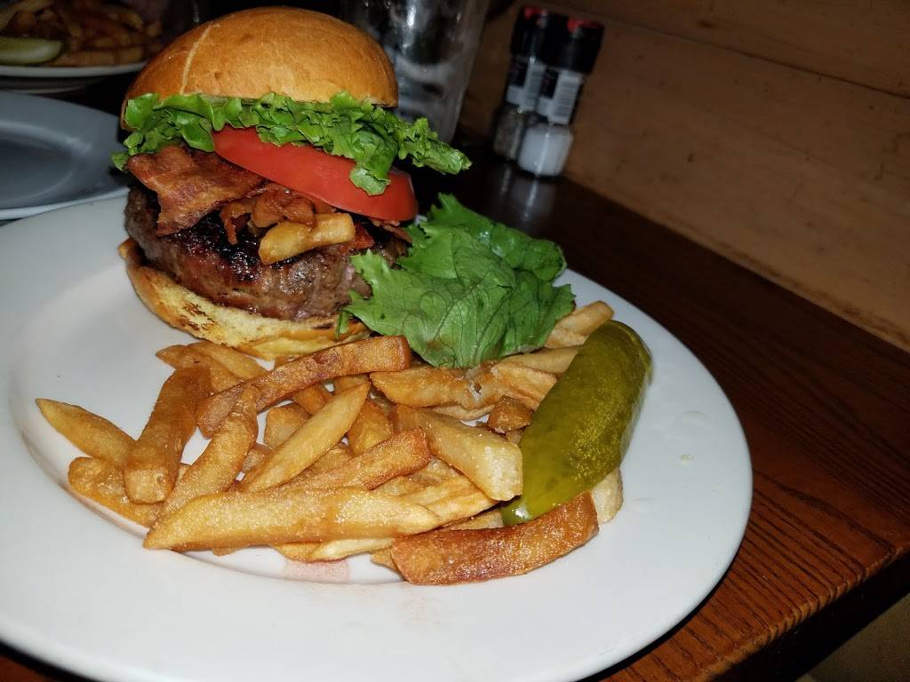 The Cabin | restaurant | 1172 Knollwood Rd, White Plains, NY 10603, USA | 9145926682 OR +1 914-592-6682