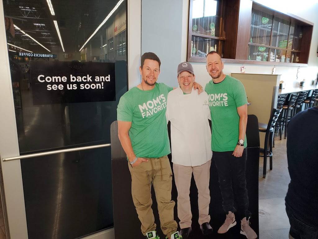 Wahlburgers @ Hy-Vee | restaurant | Wahlburgers @ Hy-Vee, 7610 N Orange Prairie Rd, Peoria, IL 61615, USA | 3095891030 OR +1 309-589-1030