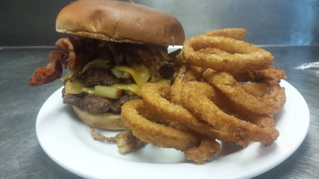 Hebron Brew Haus | restaurant | 2030 Northside Dr H, Hebron, KY 41048, USA | 8595345600 OR +1 859-534-5600