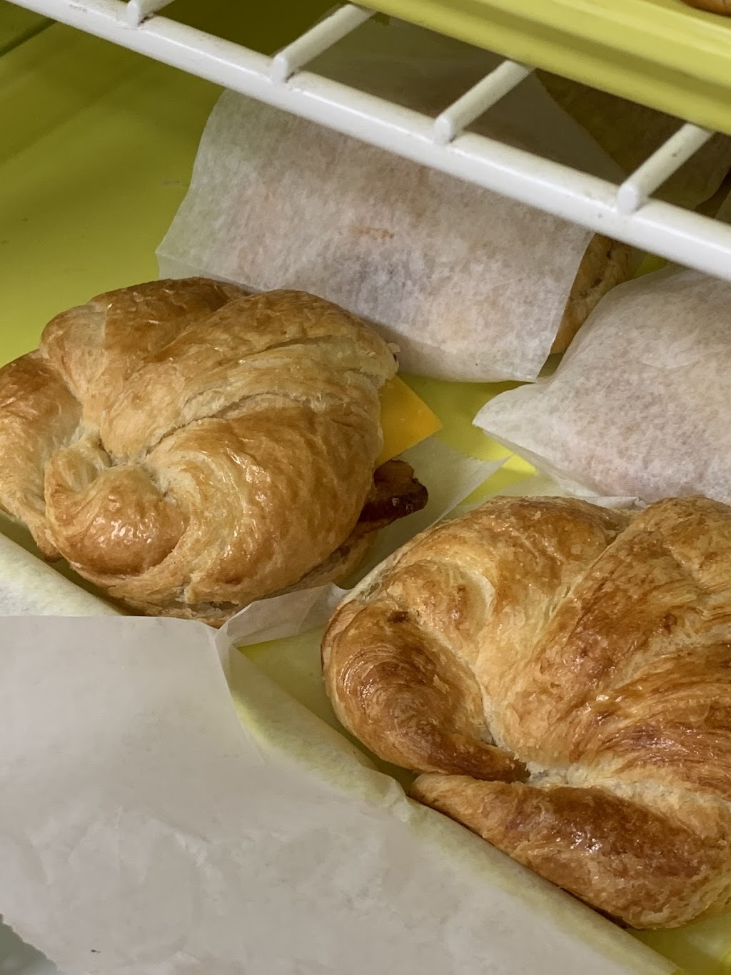 Donut Palace | cafe | 806 W 1st St, Pratt, KS 67124, USA | 6206721956 OR +1 620-672-1956