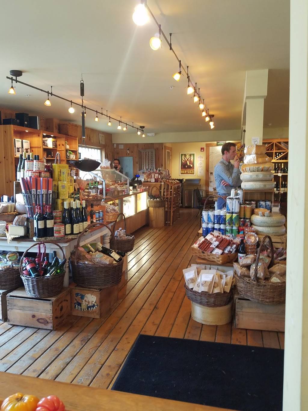 The Cheese Iron | restaurant | 200 US-1 ALT #300, Scarborough, ME 04074, USA | 2078834057 OR +1 207-883-4057