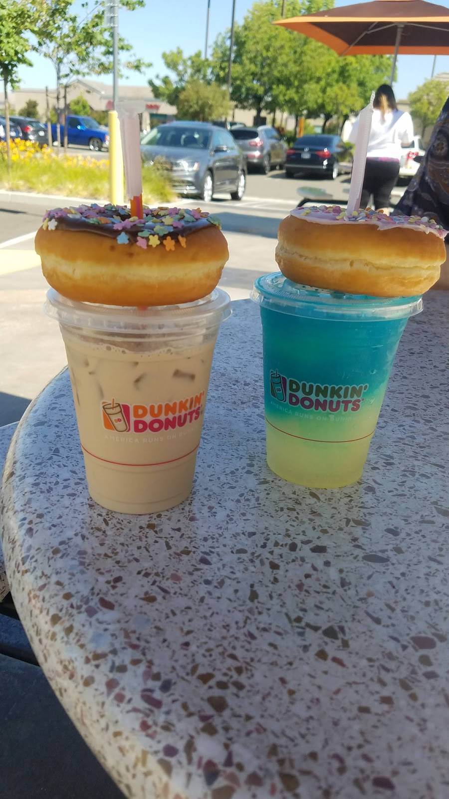 Dunkin | bakery | 5010 Foothills Blvd, Roseville, CA 95747, USA | 9167713801 OR +1 916-771-3801